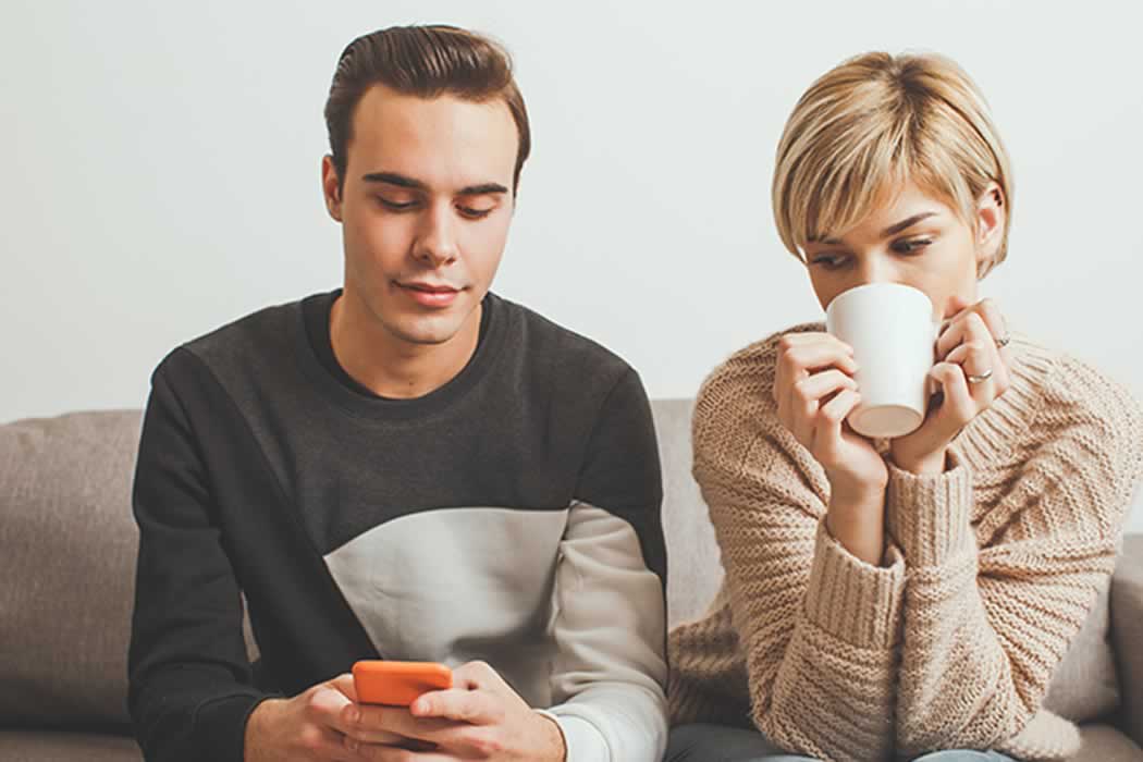 Come spiare un telefonino con Trojan